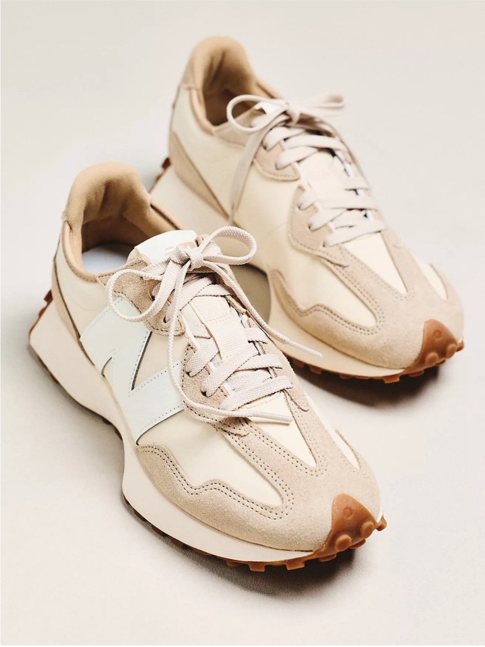 New Balance Exclusive 327 Sneakers in Timberwolf / Sea Salt - Picture 2 of 7